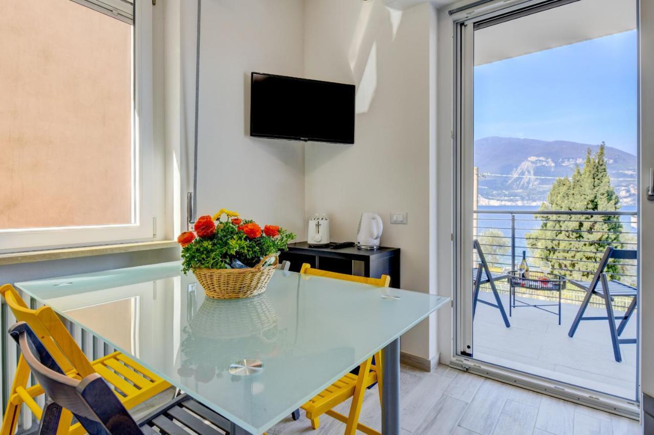 Holiday Apartments Brenzone Exterior foto